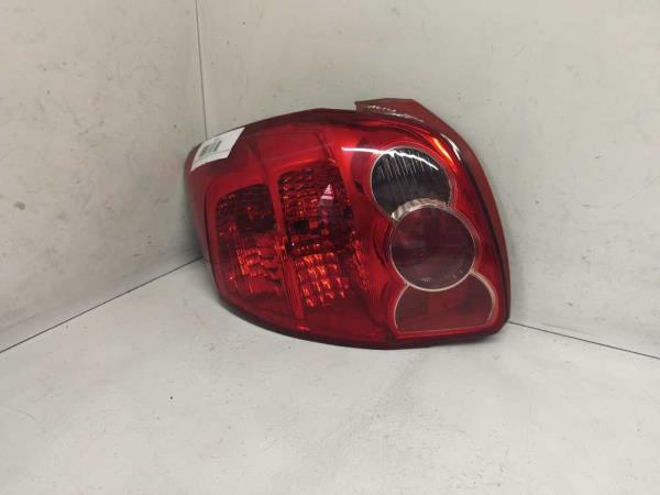 FEU ARRIERE GAUCHE TOYOTA - Vue 1